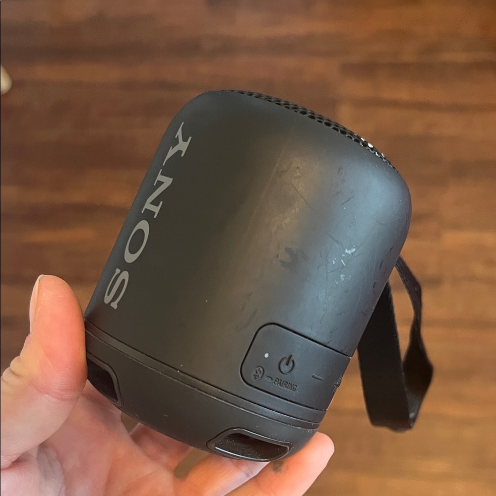 Sony srs-xb12 Portable Speaker